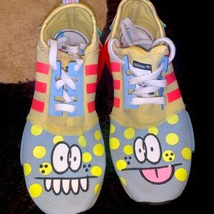 Adidas unisex kids shoe size 1.5